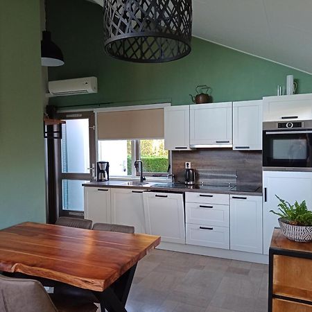 Vakantiewoning Met Serre En Airconditioning Tzummarum 外观 照片