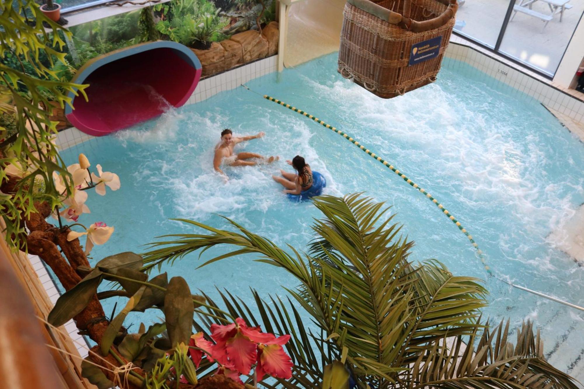 Vakantiewoning Met Serre En Airconditioning Tzummarum 外观 照片